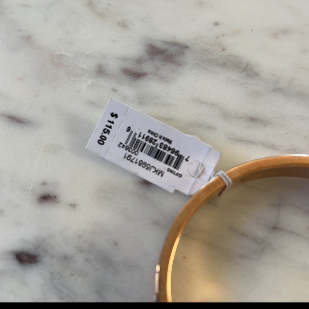 Gorgeous BRAND NEW Michael Kors Bracelet with Rhinestones - Picture 4 of 4